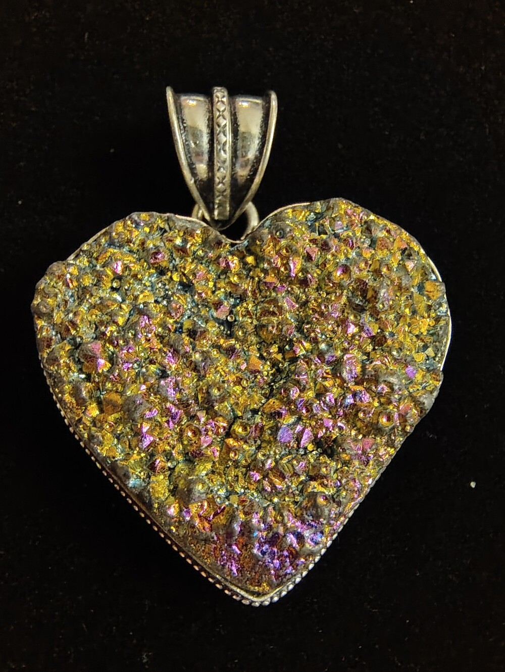 Iridescent Heart Druzy Pendant Necklace